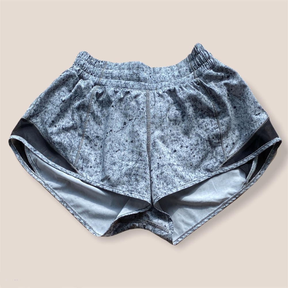 Lululemon Hotty Hot Short 2.5”